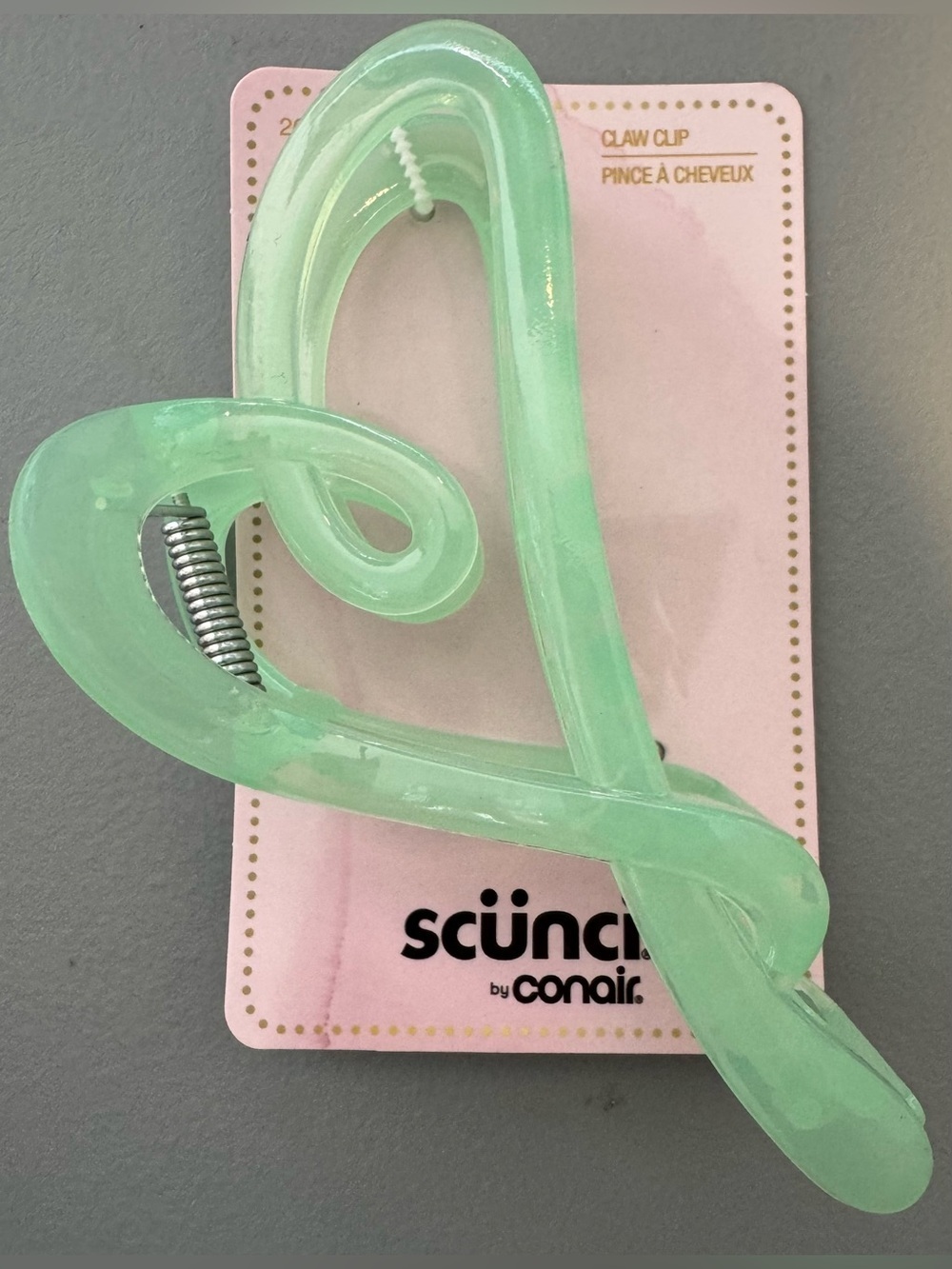 Scunci by Conair pastel Mint Green heart shaped Claw Clip summer girly mint